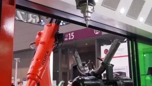 16 Eksenli Çift İstasyonlu 3D Lazer Kesim Makinası